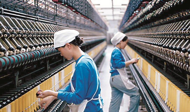 纺织业：中国制造业谋求突围的典型缩影